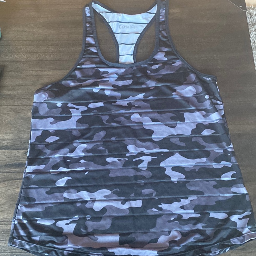 Zyia Black Camo Havana Tank medium EUC.